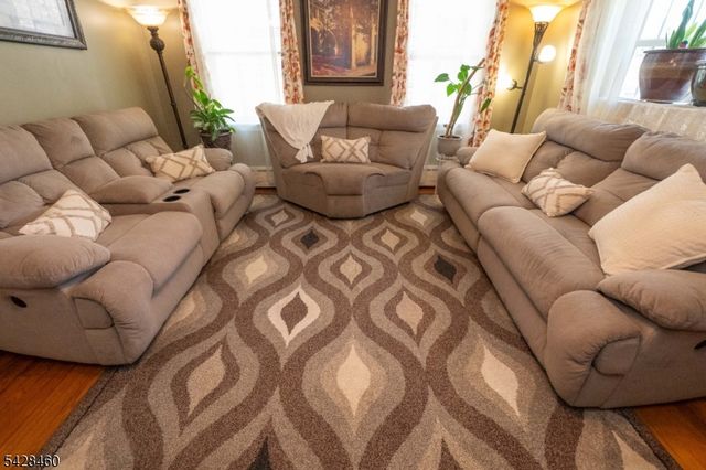608 Nassau St, North Brunswick Twp., NJ 08902