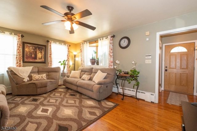 608 Nassau St, North Brunswick Twp., NJ 08902