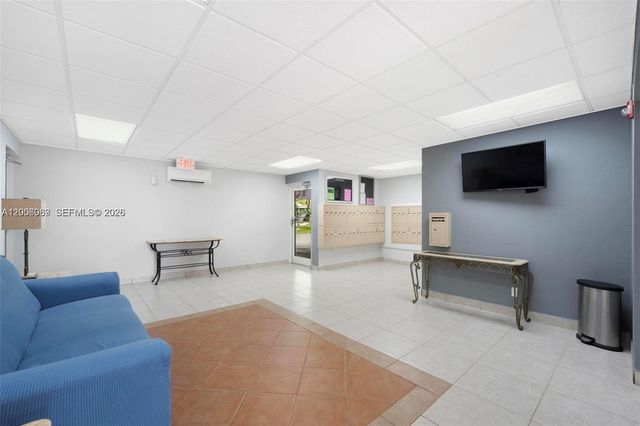 1000 NE 14th Ave 210, Hallandale Beach, FL 33009