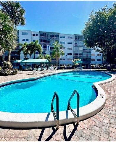 1000 NE 14th Ave 210, Hallandale Beach, FL 33009
