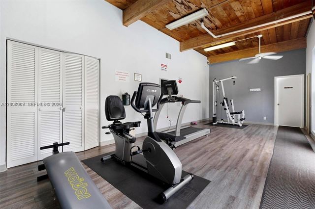 1000 NE 14th Ave 210, Hallandale Beach, FL 33009