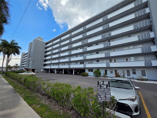 1000 NE 14th Ave 210, Hallandale Beach, FL 33009