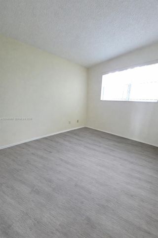 1000 NE 14th Ave 210, Hallandale Beach, FL 33009