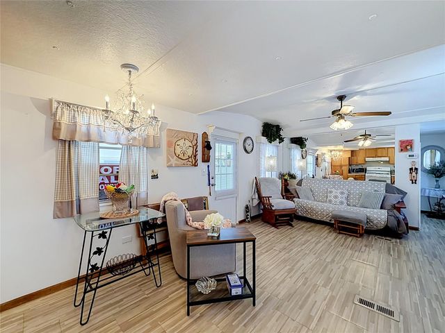 7490 46TH AVENUE N 109, St Petersburg, FL 33709
