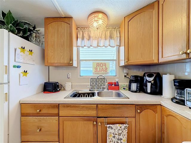 7490 46TH AVENUE N 109, St Petersburg, FL 33709
