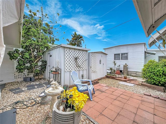 7490 46TH AVENUE N 109, St Petersburg, FL 33709