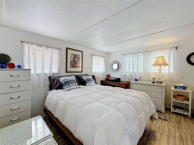 7490 46TH AVENUE N 109, St Petersburg, FL 33709