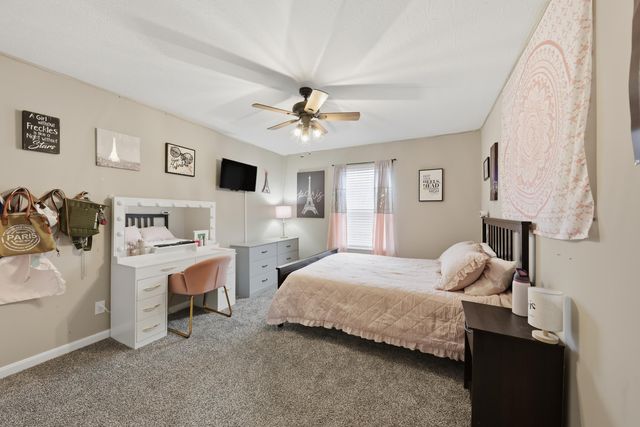 10304 Harlequin Court, Alexandria, KY 41001