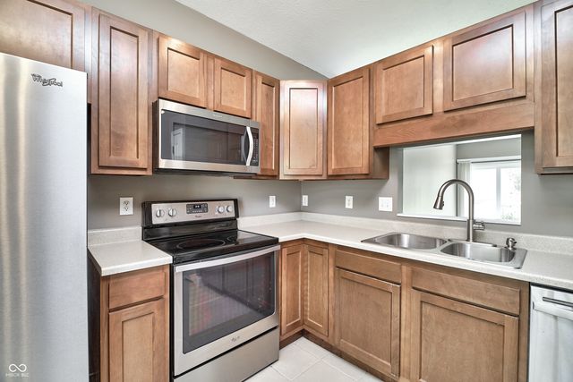 11193 Boston Way, Fishers, IN 46038