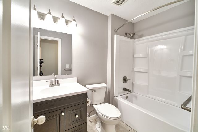 11193 Boston Way, Fishers, IN 46038