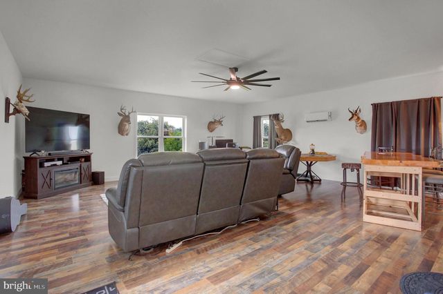 7 BRUBACKER DR, Carlisle, PA 17013