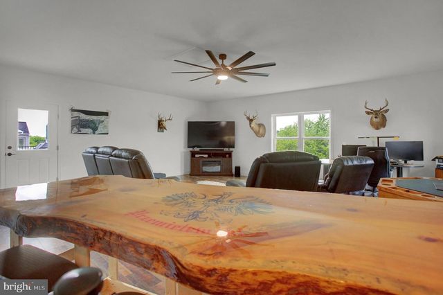 7 BRUBACKER DR, Carlisle, PA 17013
