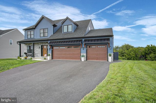 7 BRUBACKER DR, Carlisle, PA 17013