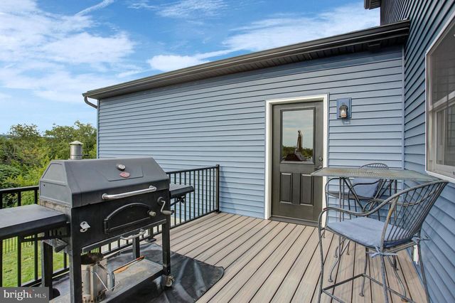 7 BRUBACKER DR, Carlisle, PA 17013