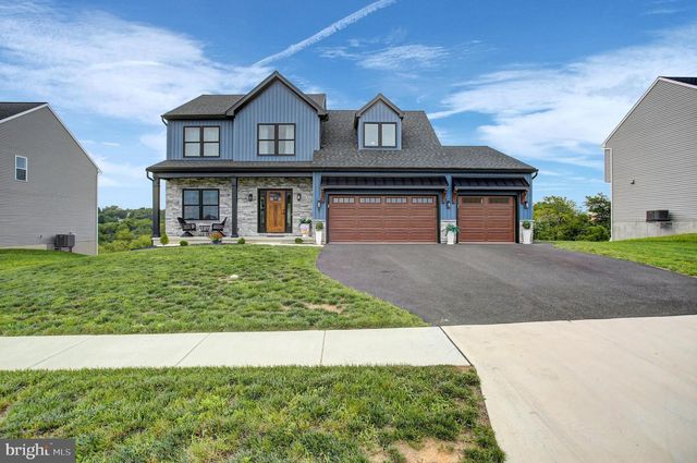 7 BRUBACKER DR, Carlisle, PA 17013