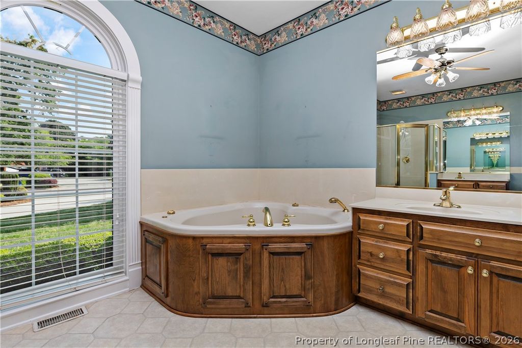 101 Kingsway Drive, Dunn, NC 28334 — photo 15