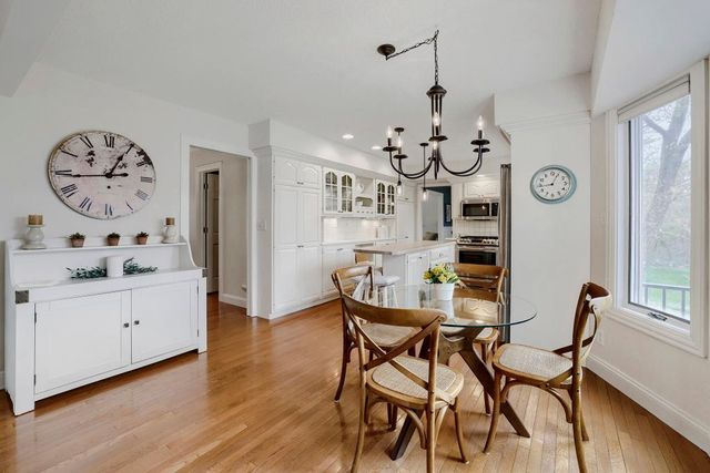 1085 Oak Circle, Medina, MN 55391