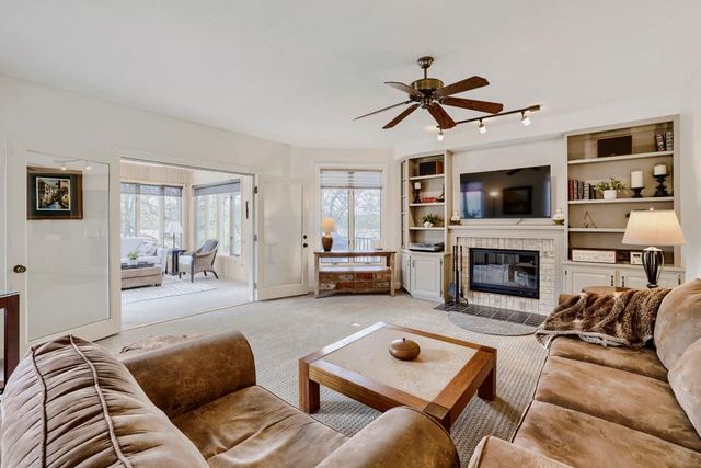 1085 Oak Circle, Medina, MN 55391