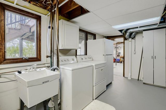 1085 Oak Circle, Medina, MN 55391