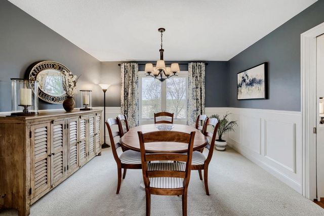 1085 Oak Circle, Medina, MN 55391