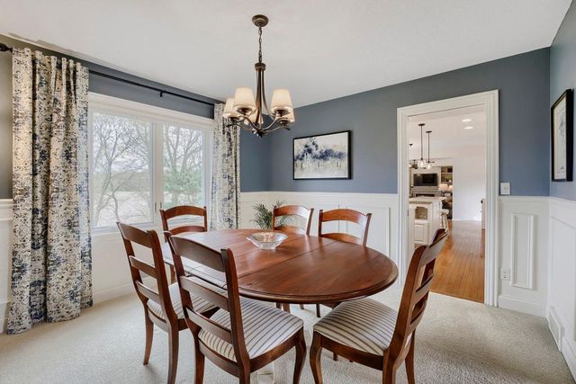 1085 Oak Circle, Medina, MN 55391