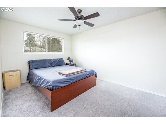 556 CINDERELLA Loop, Eugene, OR 97404