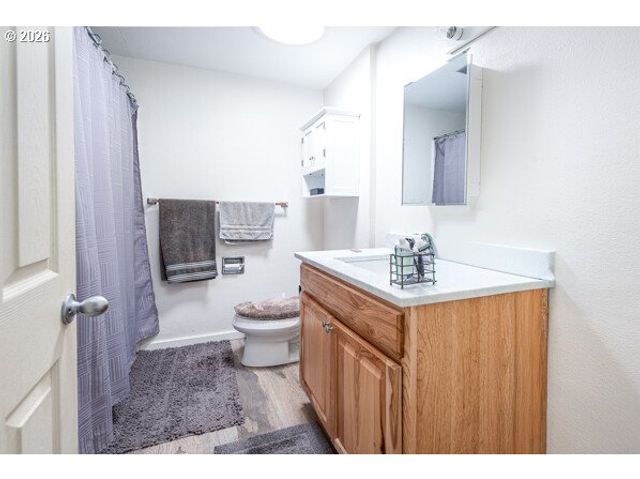 556 CINDERELLA Loop, Eugene, OR 97404