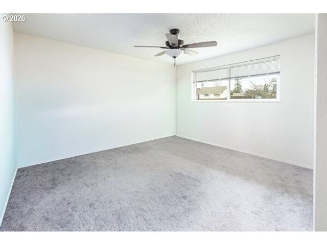 556 CINDERELLA Loop, Eugene, OR 97404