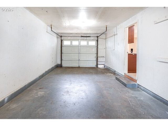 556 CINDERELLA Loop, Eugene, OR 97404