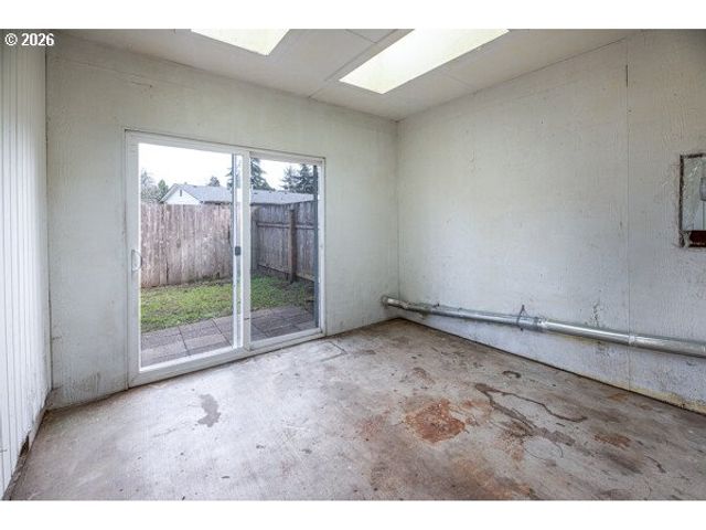 556 CINDERELLA Loop, Eugene, OR 97404