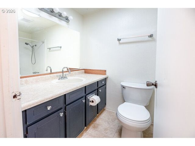 556 CINDERELLA Loop, Eugene, OR 97404