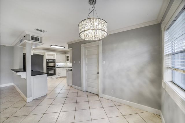 5322 Rutherglenn Drive, Houston, TX 77096