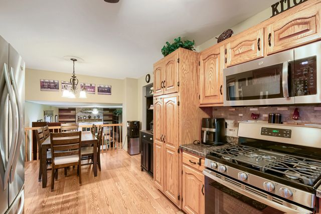 1244 Newbridge Avenue, Lockport, IL 60441