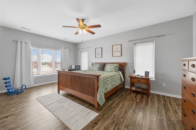 1092 Walnut Ave 117, Riverside, IA 52327