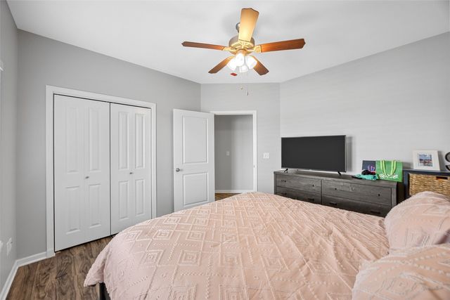 1092 Walnut Ave 117, Riverside, IA 52327