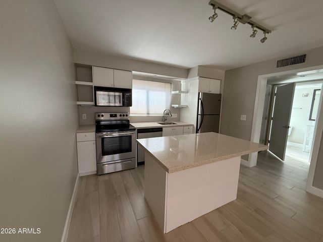 7601 E 2ND Street 7, Scottsdale, AZ 85251