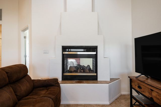 6 Serrania Drive, Edgewood, NM 87015