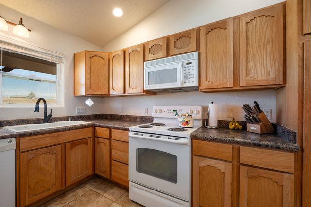 6 Serrania Drive, Edgewood, NM 87015