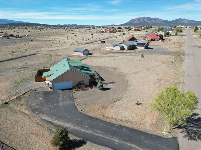 6 Serrania Drive, Edgewood, NM 87015