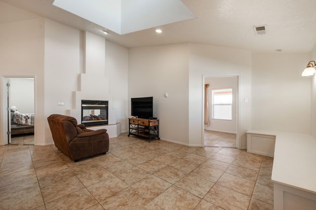 6 Serrania Drive, Edgewood, NM 87015
