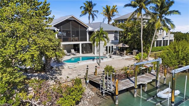 56 Fairview BLVD, Fort Myers Beach, FL 33931