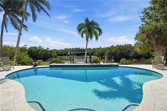 56 Fairview BLVD, Fort Myers Beach, FL 33931