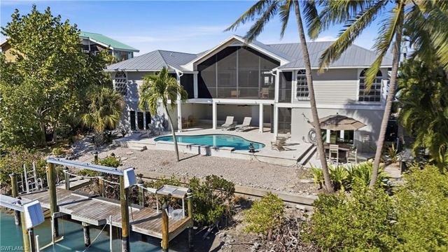 56 Fairview BLVD, Fort Myers Beach, FL 33931