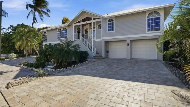 56 Fairview BLVD, Fort Myers Beach, FL 33931