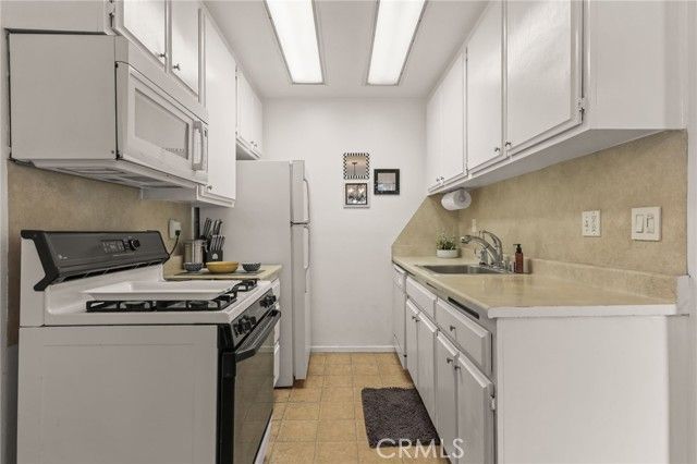 11578 Wyoming 103, Los Angeles, CA 90025