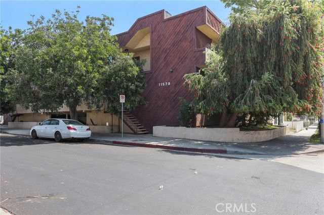 11578 Wyoming 103, Los Angeles, CA 90025