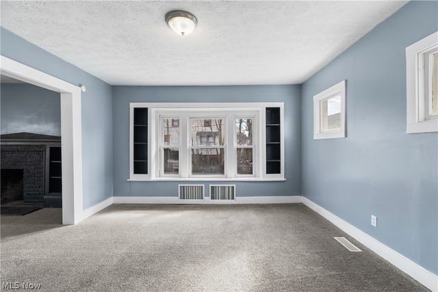 594 Columbia Avenue, Akron, OH 44310