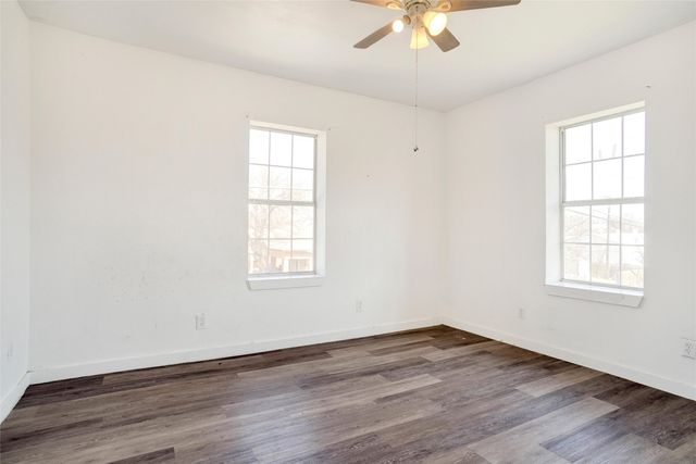 405 W Capps Street, Fort Worth, TX 76110