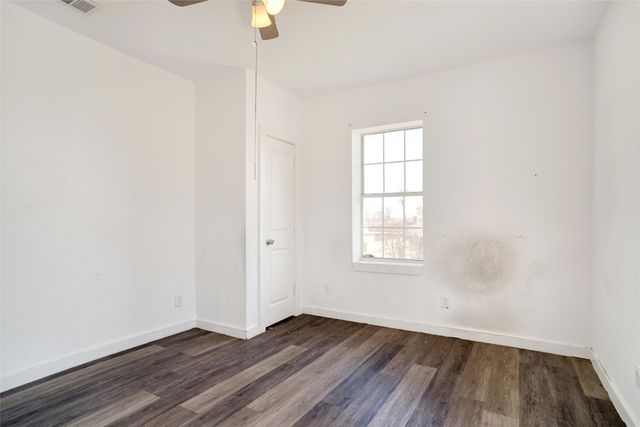 405 W Capps Street, Fort Worth, TX 76110