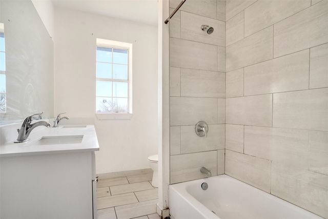 405 W Capps Street, Fort Worth, TX 76110